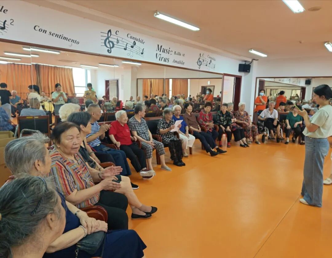 【国投风采】致敬师者 情暖金秋——金泰园退休老教师共庆第41个教师节